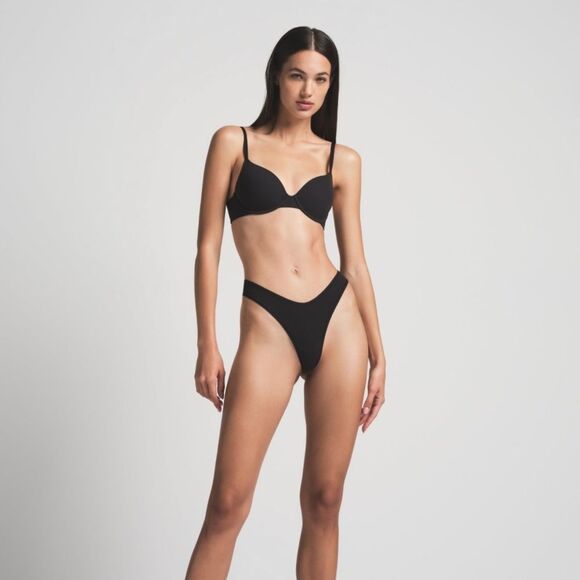 SKIMS FITS EVERYBODY T-SHIRT BRA BLACK 46D NWT - Picture 2 of 8